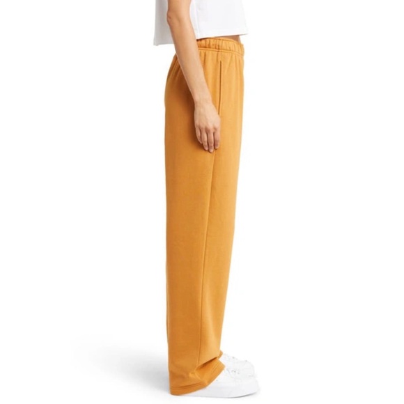 Alo Yoga Accolade Straight Leg Sweatpant Toffee XS - Picture 2 of 16